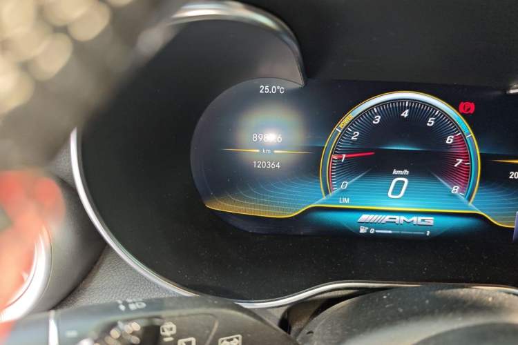 Used Mercedes-Benz GLC 2020 Facelift GLC 260 L 4MATIC Luxury Edition Odometer Close Up