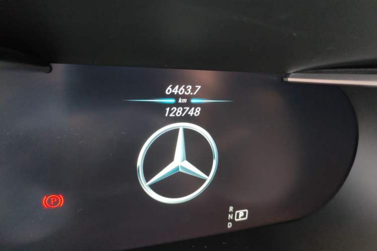 Used Mercedes-Benz GLC 2020 Facelifted GLC 260 L 4MATIC Dynamic Edition Odometer Close Up