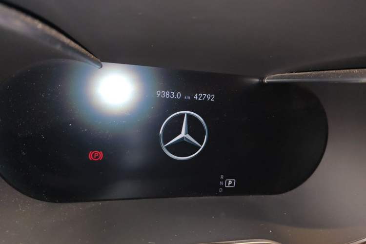 Used Mercedes-Benz GLC 2020 Facelift GLC 260 L 4MATIC Luxury Edition Odometer Close Up