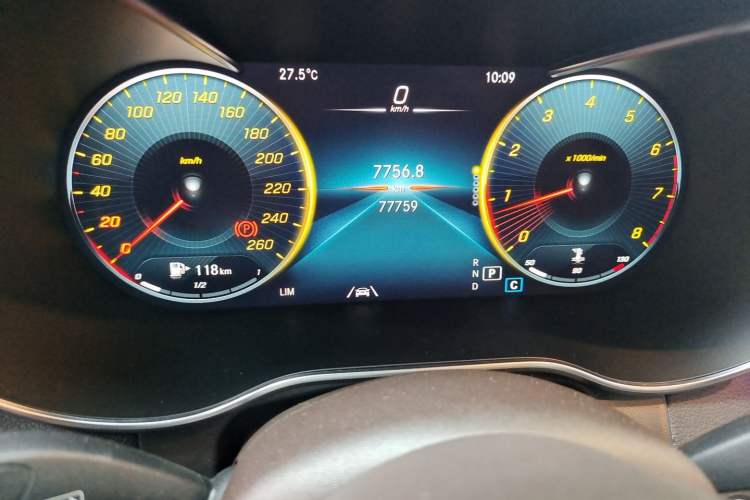 Used Mercedes-Benz GLC 2020 Facelift GLC 300 L 4MATIC Dynamic Edition Odometer Close Up