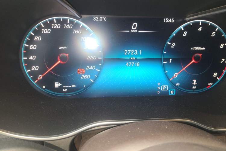 Used Mercedes-Benz GLC 2020 GLC 300 L 4MATIC Dynamic Edition Odometer Close Up