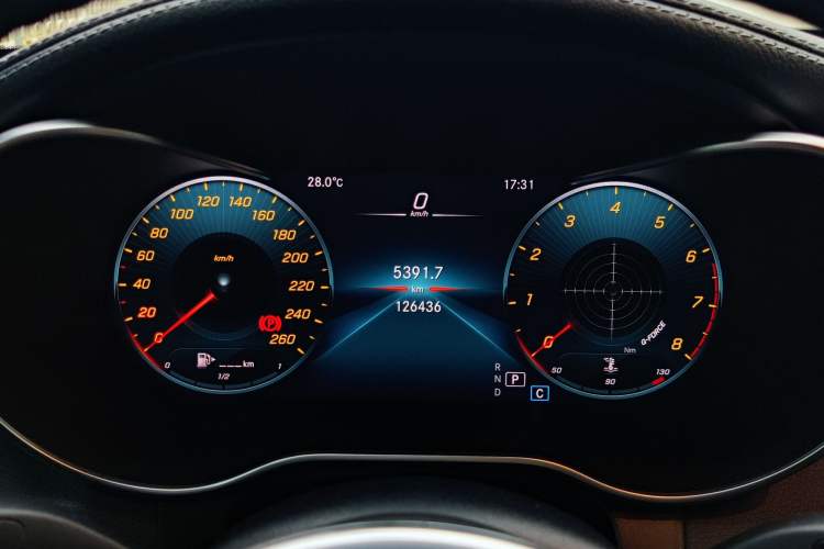 Used Mercedes-Benz GLC 2020 Facelift GLC 300 L 4MATIC Dynamic Edition Odometer Close Up