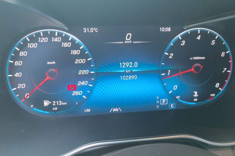 Used Mercedes-Benz GLC 2020 Facelifted GLC 300 L 4MATIC Luxury Edition Odometer Close Up