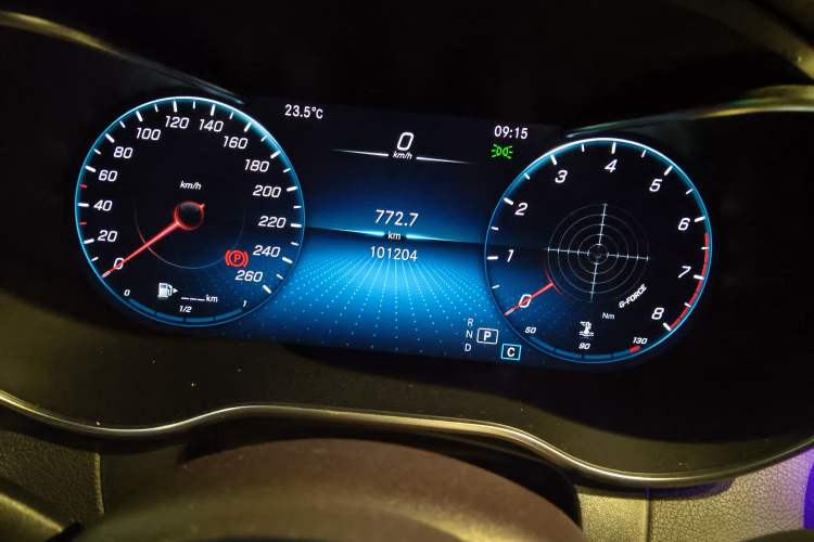 Used Mercedes-Benz GLC 2020 Facelift GLC 260 L 4MATIC Luxury Edition Odometer Close Up