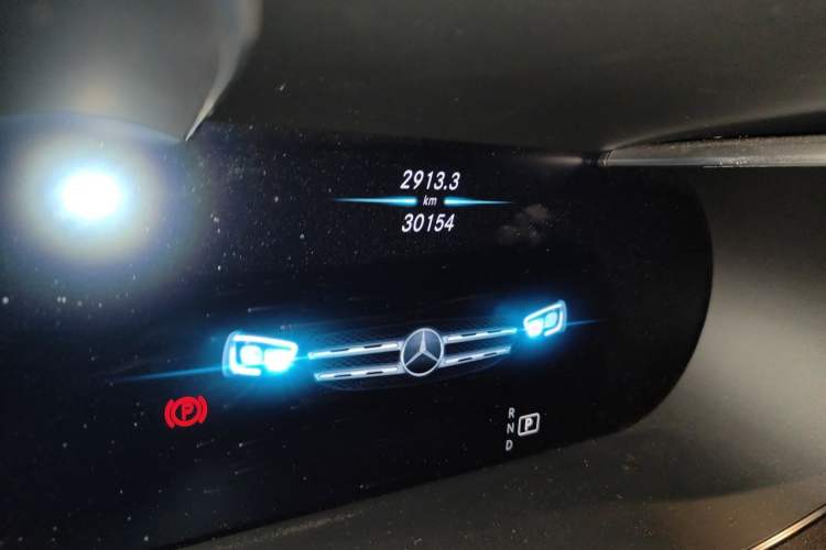 Used Mercedes-Benz GLC 2020 Facelifted GLC 260 L 4MATIC Dynamic Edition Odometer Close Up