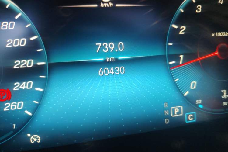 Used Mercedes-Benz GLC 2020 Facelifted GLC 260 L 4MATIC Dynamic Edition Odometer Close Up