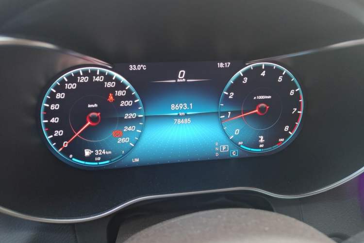 Used Mercedes-Benz GLC 2020 GLC 260 L 4MATIC Luxury Model Odometer Close Up