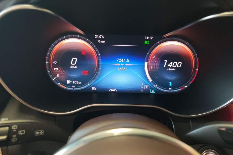 Used Mercedes-Benz GLC 2020 Facelifted GLC 300 L 4MATIC Luxury Edition Odometer Close Up