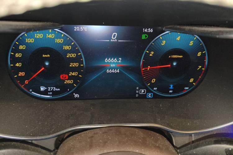 Used Mercedes-Benz GLC 2020 Facelift GLC 260 L 4MATIC Luxury Edition Odometer Close Up
