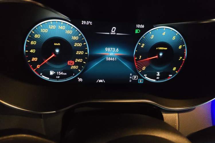 Used Mercedes-Benz GLC 2020 Facelift GLC 300 L 4MATIC Dynamic Edition Odometer Close Up