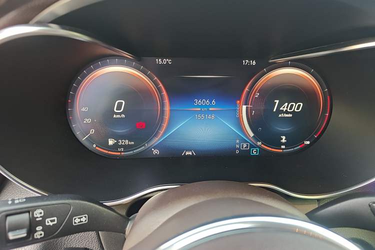 Used Mercedes-Benz GLC 2020 GLC 300 L 4MATIC Dynamic Edition Odometer Close Up