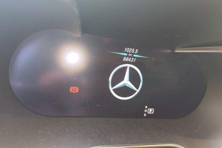 Used Mercedes-Benz GLC 2020 Facelift GLC 300 L 4MATIC Dynamic Edition Odometer Close Up