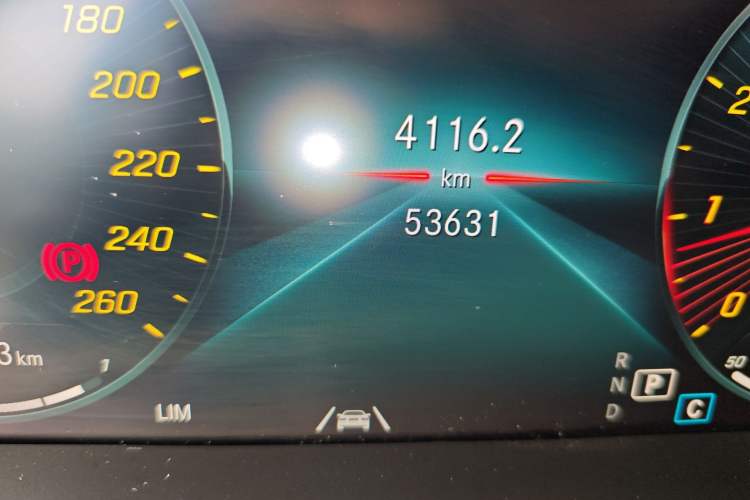 Used Mercedes-Benz GLC 2020 Facelift GLC 300 L 4MATIC Dynamic Edition Odometer Close Up