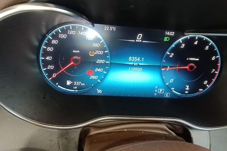 Used Mercedes-Benz GLC 2020 Facelifted GLC 260 L 4MATIC Dynamic Edition Odometer Close Up