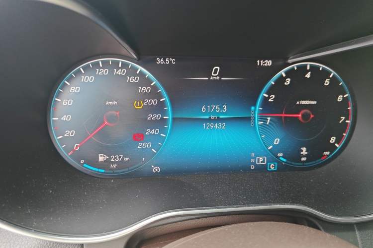 Used Mercedes-Benz GLC 2020 GLC 260 L 4MATIC Luxury Model Odometer Close Up