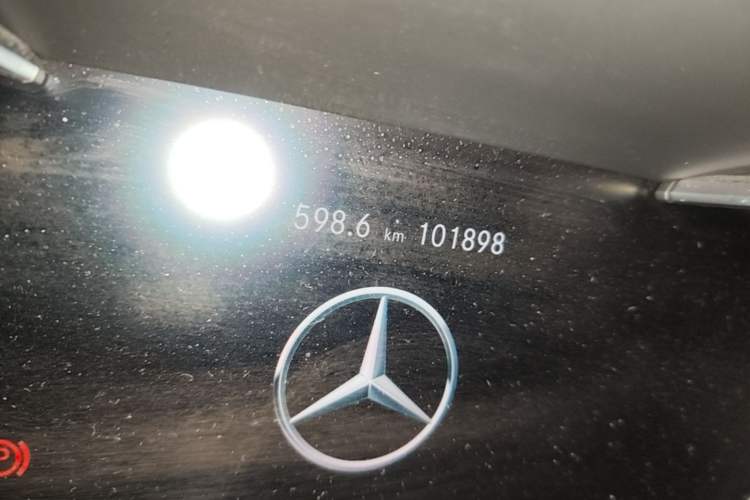 Used Mercedes-Benz GLC 2020 Facelift GLC 300 L 4MATIC Dynamic Edition Odometer Close Up