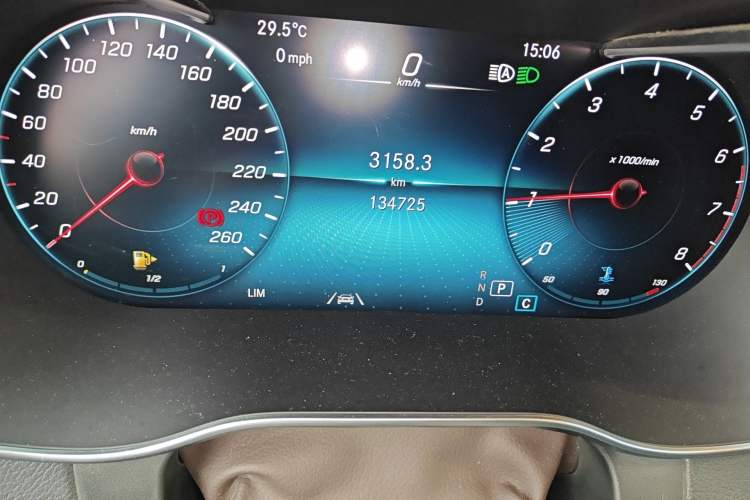 Used Mercedes-Benz GLC 2020 GLC 300 L 4MATIC Luxury Model Odometer Close Up
