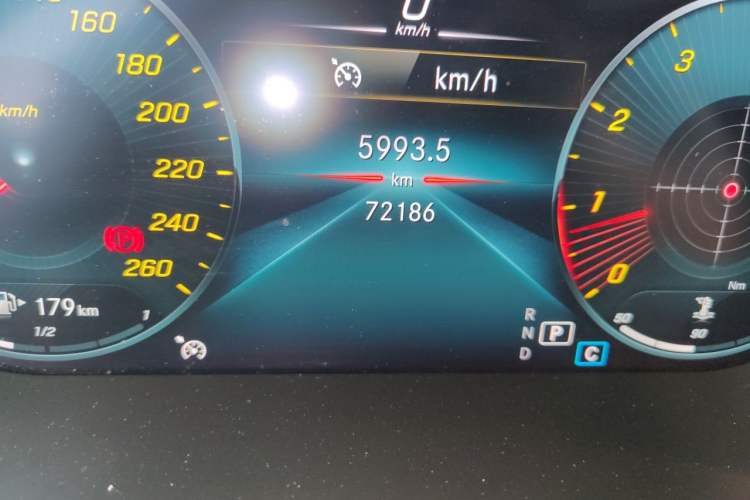 Used Mercedes-Benz GLC 2020 GLC 260 L 4MATIC Luxury Model Odometer Close Up