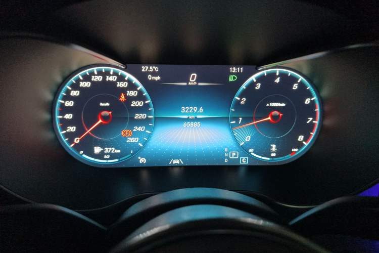 Used Mercedes-Benz GLC 2020 Facelift GLC 300 L 4MATIC Dynamic Edition Odometer Close Up