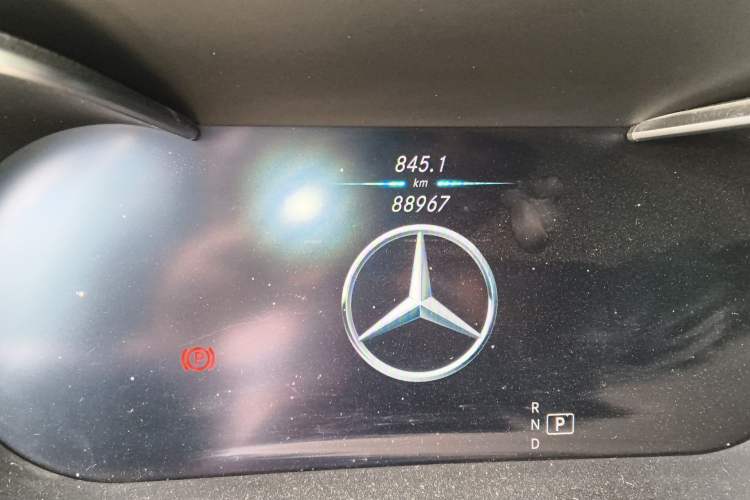 Used Mercedes-Benz GLC 2020 Facelift GLC 300 L 4MATIC Dynamic Edition Odometer Close Up