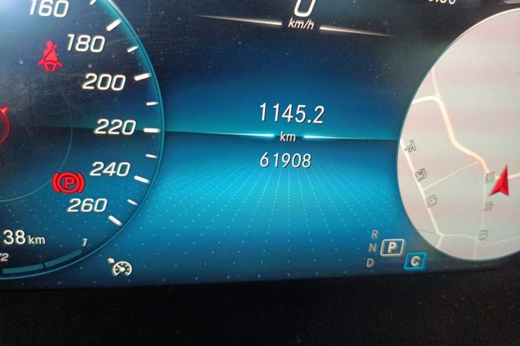 Used Mercedes-Benz GLC 2020 GLC 260 L 4MATIC Luxury Model Odometer Close Up