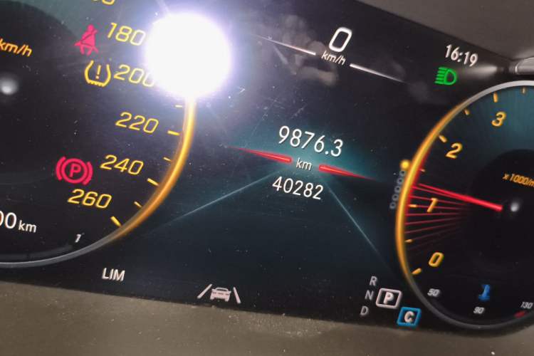 Used Mercedes-Benz GLC 2020 Facelift GLC 300 L 4MATIC Dynamic Edition Odometer Close Up