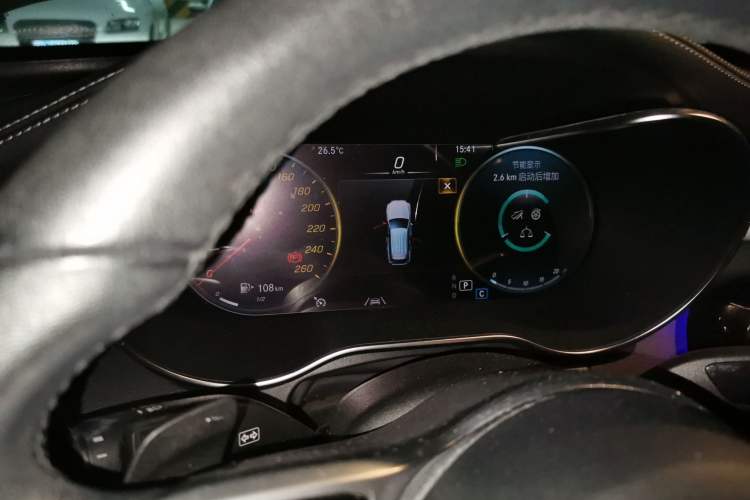Used Mercedes-Benz GLC 2020 GLC 300 L 4MATIC Dynamic Edition Odometer Close Up