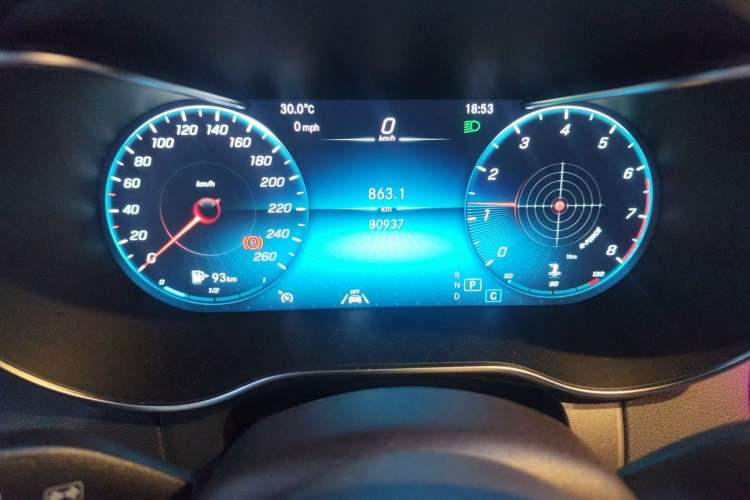 Used Mercedes-Benz GLC 2020 Facelift GLC 300 L 4MATIC Dynamic Edition Odometer Close Up
