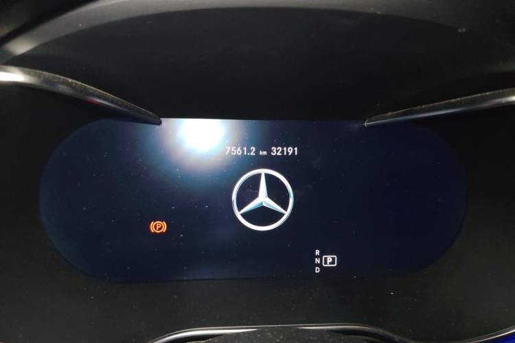 Used Mercedes-Benz GLC 2020 Facelift GLC 300 L 4MATIC Dynamic Edition Odometer Close Up