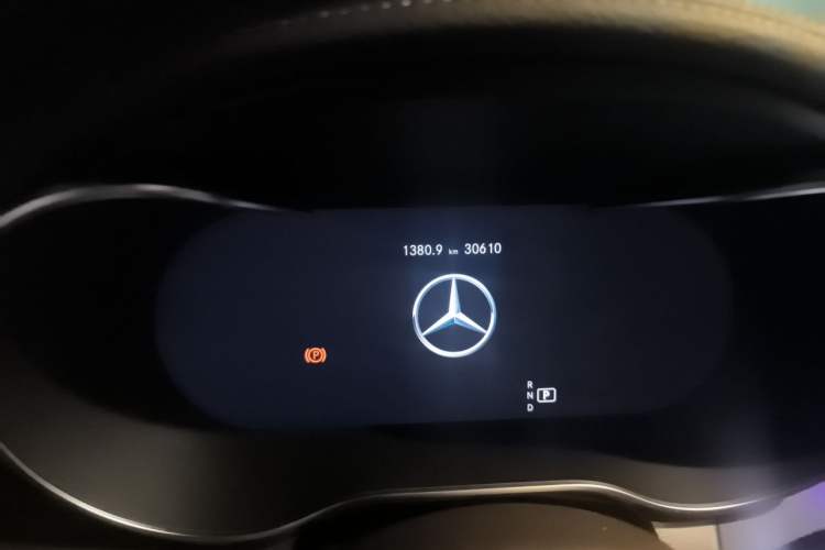 Used Mercedes-Benz GLC 2020 Facelift GLC 300 L 4MATIC Dynamic Edition Odometer Close Up