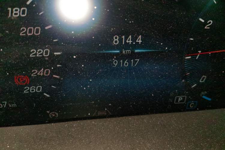 Used Mercedes-Benz GLC 2020 GLC 300 L 4MATIC Dynamic Edition Odometer Close Up