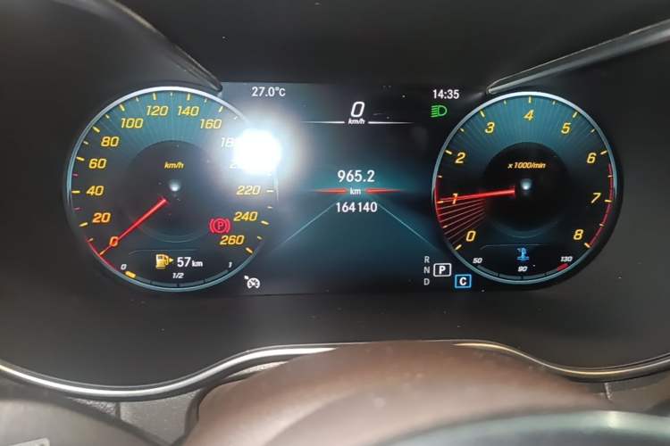 Used Mercedes-Benz GLC 2020 Facelifted GLC 260 L 4MATIC Dynamic Edition Odometer Close Up