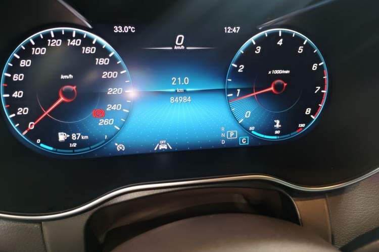 Used Mercedes-Benz GLC 2020 GLC 300 L 4MATIC Dynamic Edition Odometer Close Up