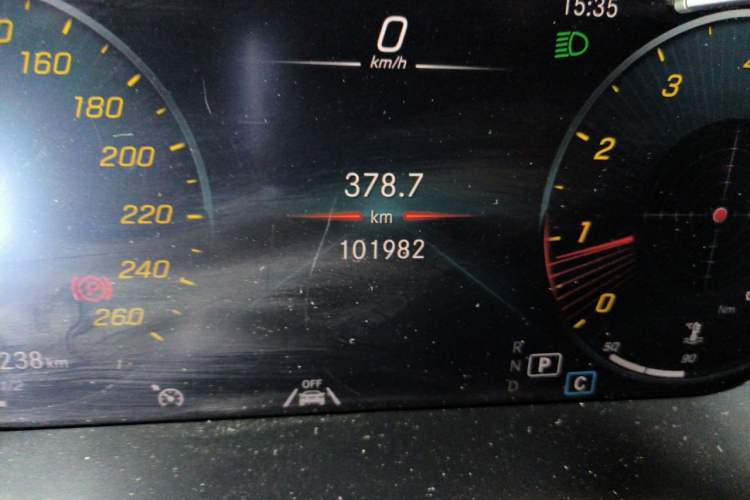 Used Mercedes-Benz GLC 2020 GLC 300 L 4MATIC Dynamic Edition Odometer Close Up