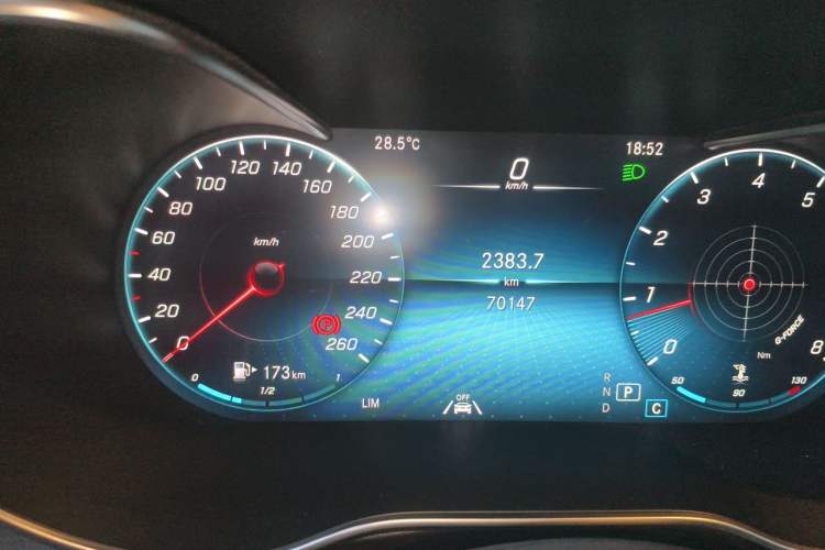 Used Mercedes-Benz GLC 2020 Facelift GLC 300 L 4MATIC Dynamic Edition Odometer Close Up