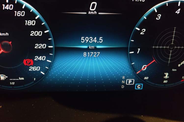 Used Mercedes-Benz GLC 2020 Facelifted GLC 300 L 4MATIC Luxury Edition Odometer Close Up