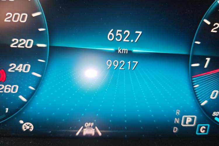 Used Mercedes-Benz GLC 2020 Facelift GLC 300 L 4MATIC Dynamic Edition Odometer Close Up