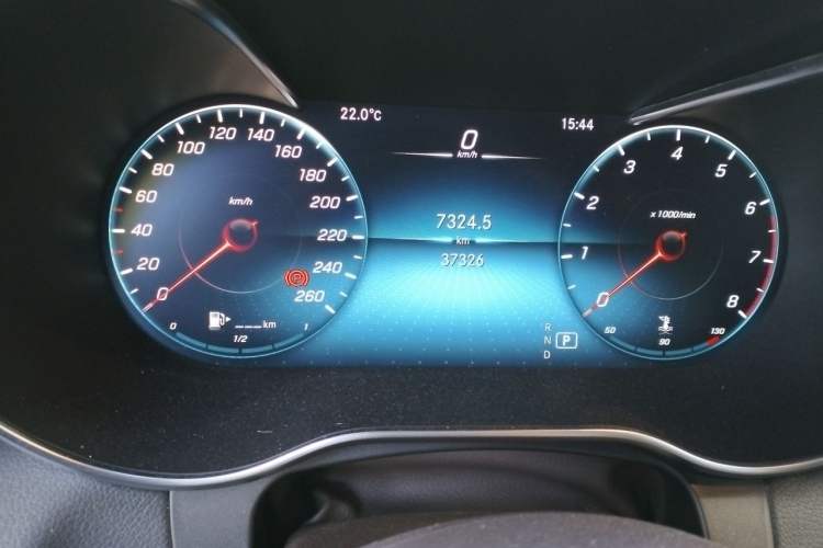 Used Mercedes-Benz GLC 2020 GLC 300 L 4MATIC Luxury Model Odometer Close Up