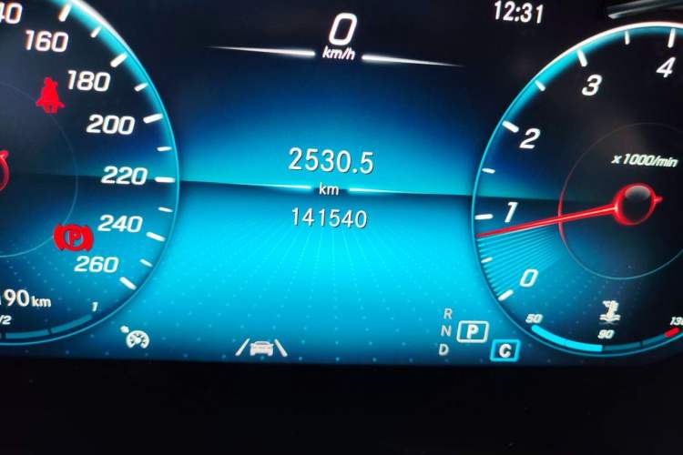 Used Mercedes-Benz GLC 2020 Facelift GLC 300 L 4MATIC Dynamic Edition Odometer Close Up