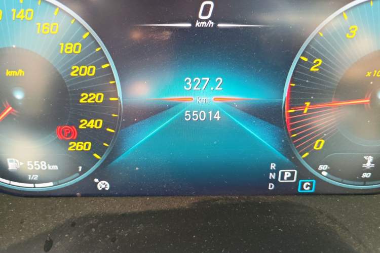 Used Mercedes-Benz GLC 2020 Facelift GLC 260 L 4MATIC Luxury Edition Odometer Close Up