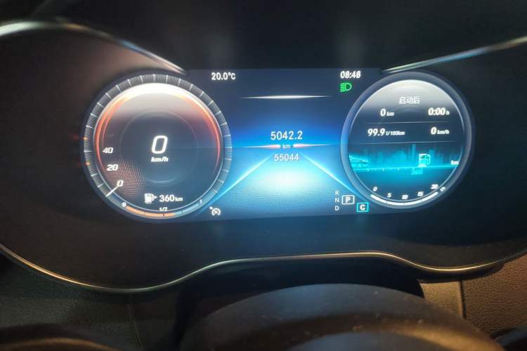 Used Mercedes-Benz GLC 2020 Facelift GLC 260 L 4MATIC Luxury Edition Odometer Close Up