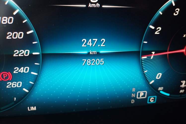 Used Mercedes-Benz GLC 2020 Facelifted GLC 260 L 4MATIC Dynamic Edition Odometer Close Up
