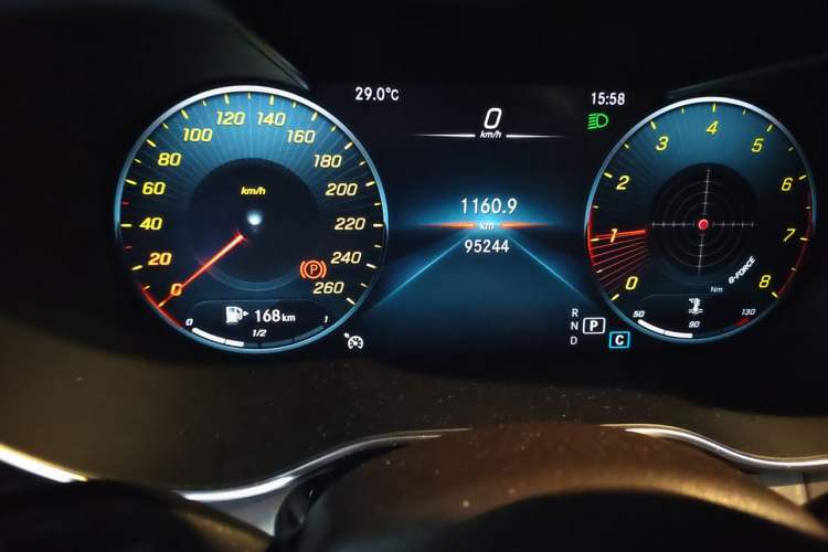Used Mercedes-Benz GLC 2020 Facelift GLC 260 L 4MATIC Luxury Edition Odometer Close Up