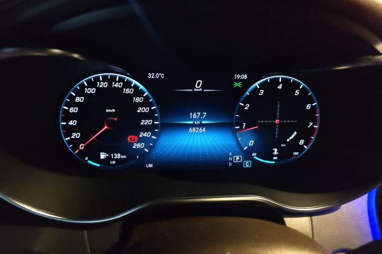Used Mercedes-Benz GLC 2020 Facelift GLC 260 L 4MATIC Luxury Edition Odometer Close Up