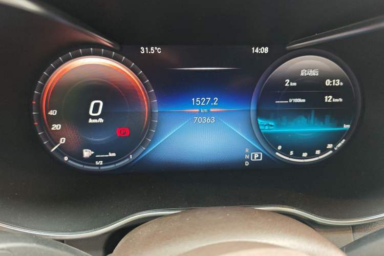 Used Mercedes-Benz GLC 2020 Facelift GLC 260 L 4MATIC Luxury Edition Odometer Close Up