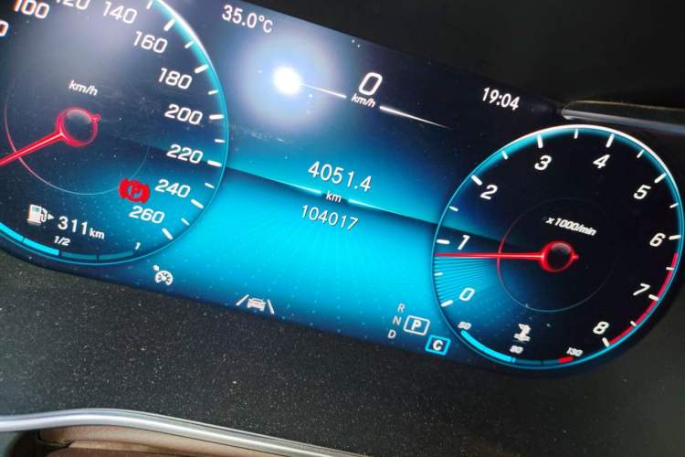 Used Mercedes-Benz GLC 2020 Facelift GLC 300 L 4MATIC Dynamic Edition Odometer Close Up