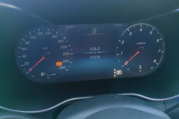 Used Mercedes-Benz GLC 2020 Facelift GLC 260 L 4MATIC Luxury Edition Odometer Close Up