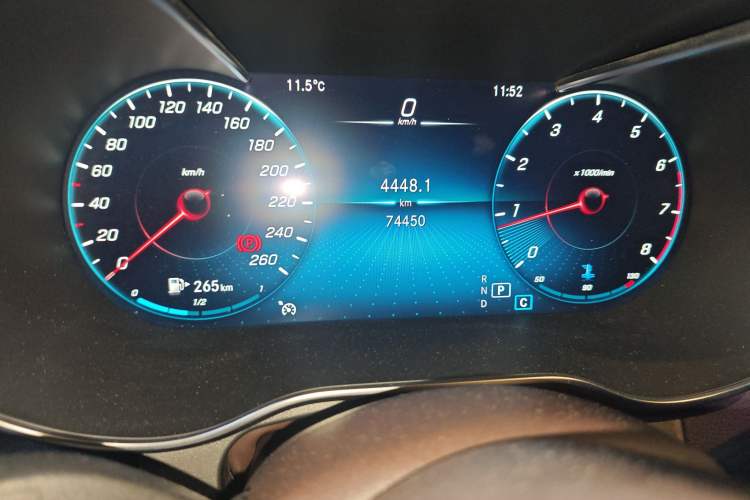 Used Mercedes-Benz GLC 2020 Facelift GLC 260 L 4MATIC Luxury Edition Odometer Close Up