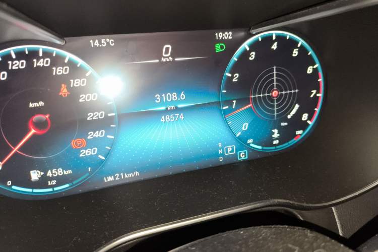 Used Mercedes-Benz GLC 2020 GLC 260 L 4MATIC Luxury Model Odometer Close Up