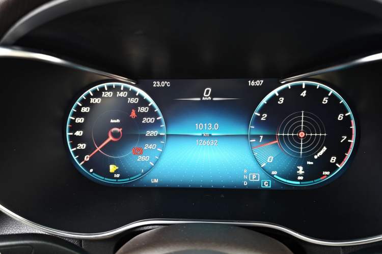 Used Mercedes-Benz GLC 2020 Facelifted GLC 260 L 4MATIC Dynamic Edition Odometer Close Up